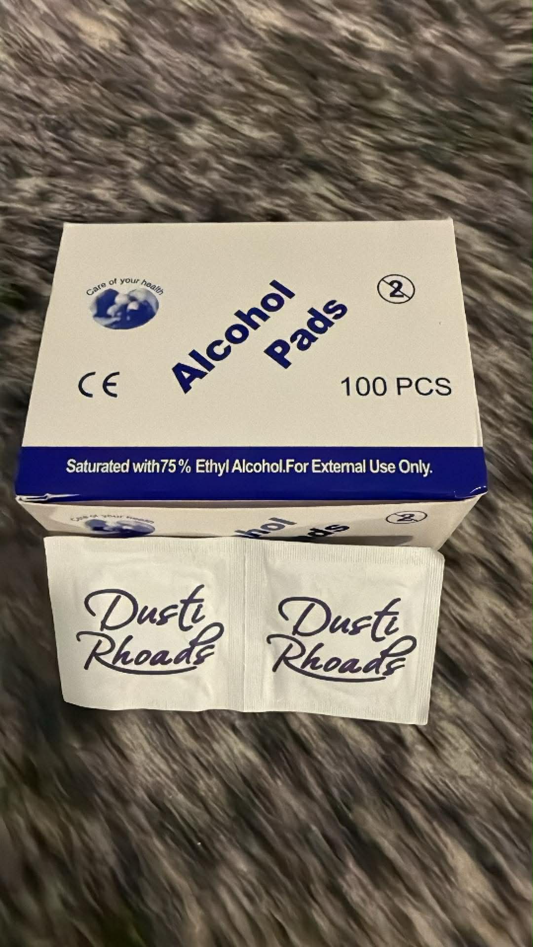 Box of 100 Alcohol Wipes